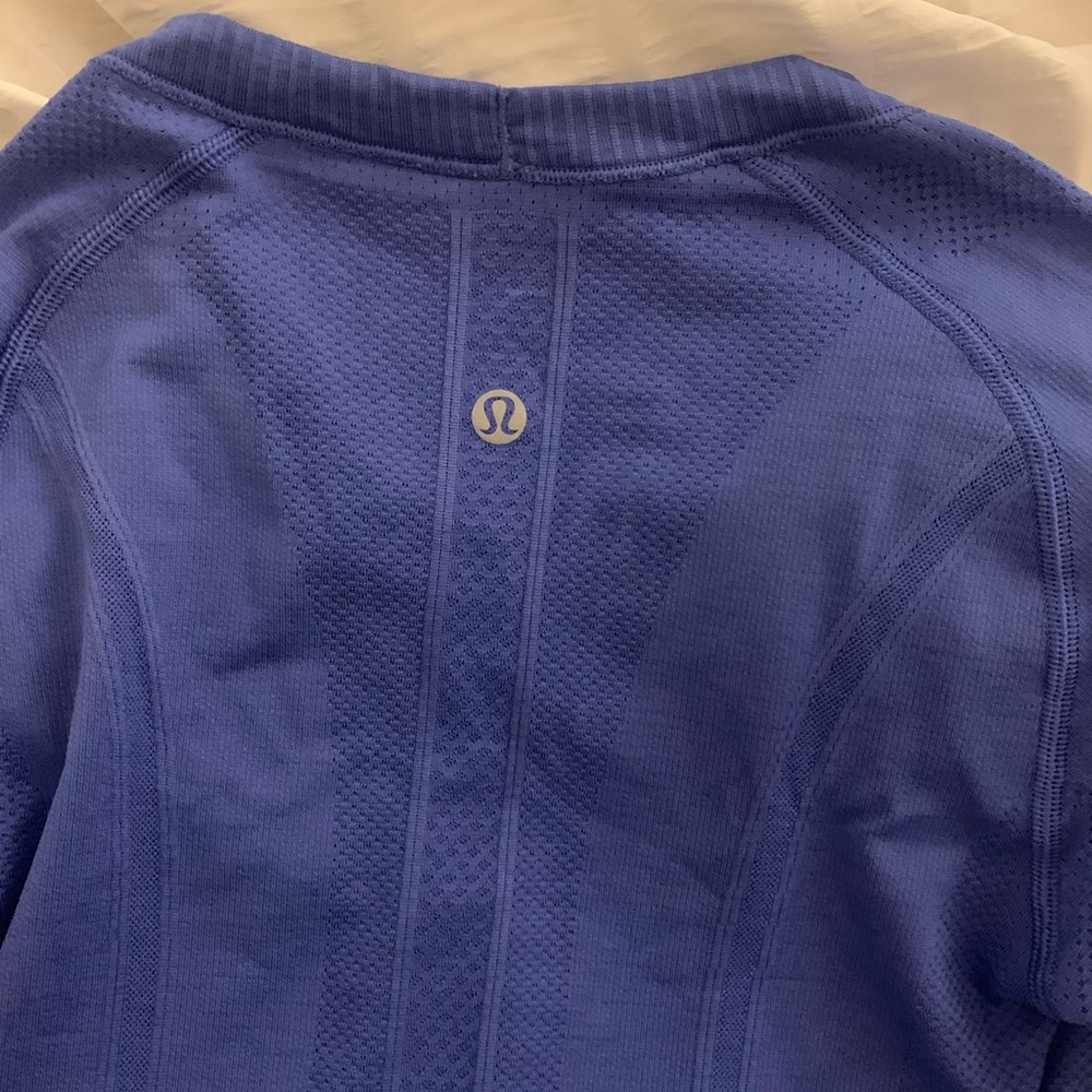 Lululemon Swiftly Tech Long Sleeve full length Blue/Purple color size 4